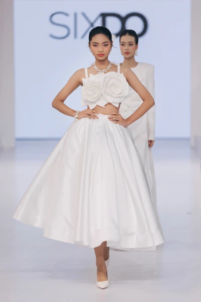 fashion-show 0784SIXDO WEDI FOTO KIENGCAN .jpeg